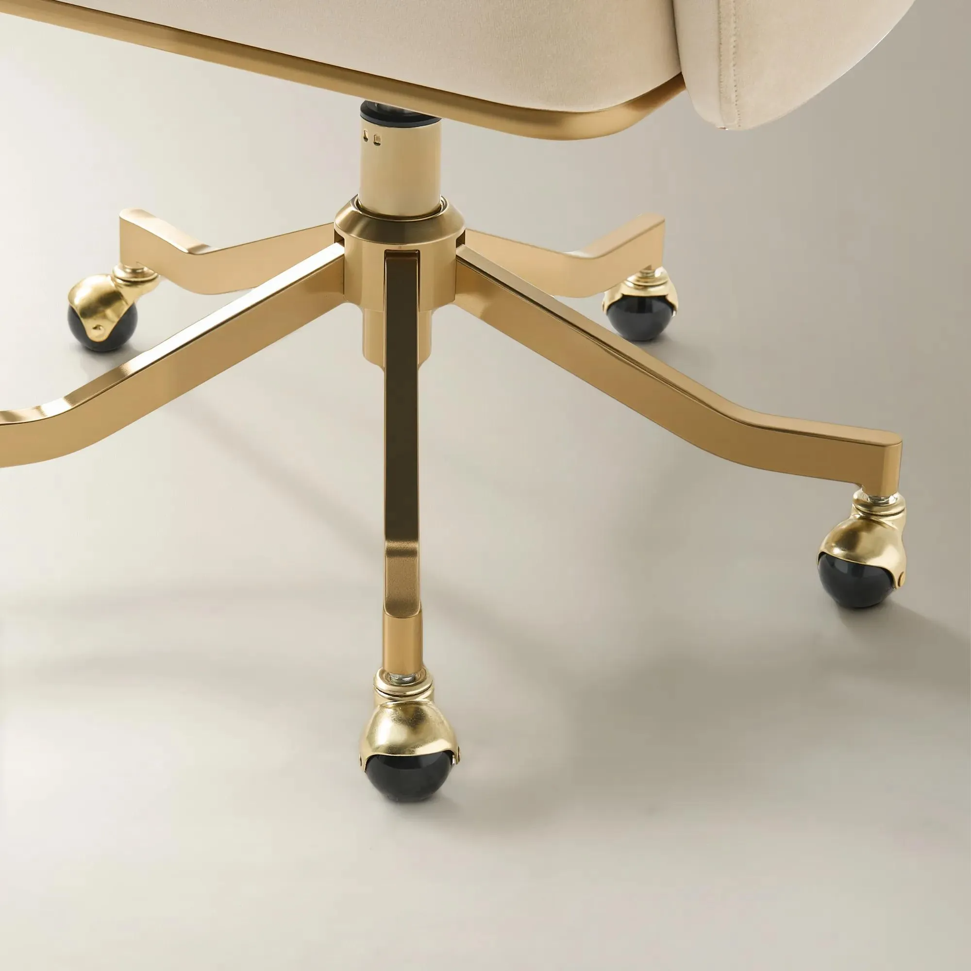 Desk Swivel Chair with Velvet Upholstery and Adjustable Height